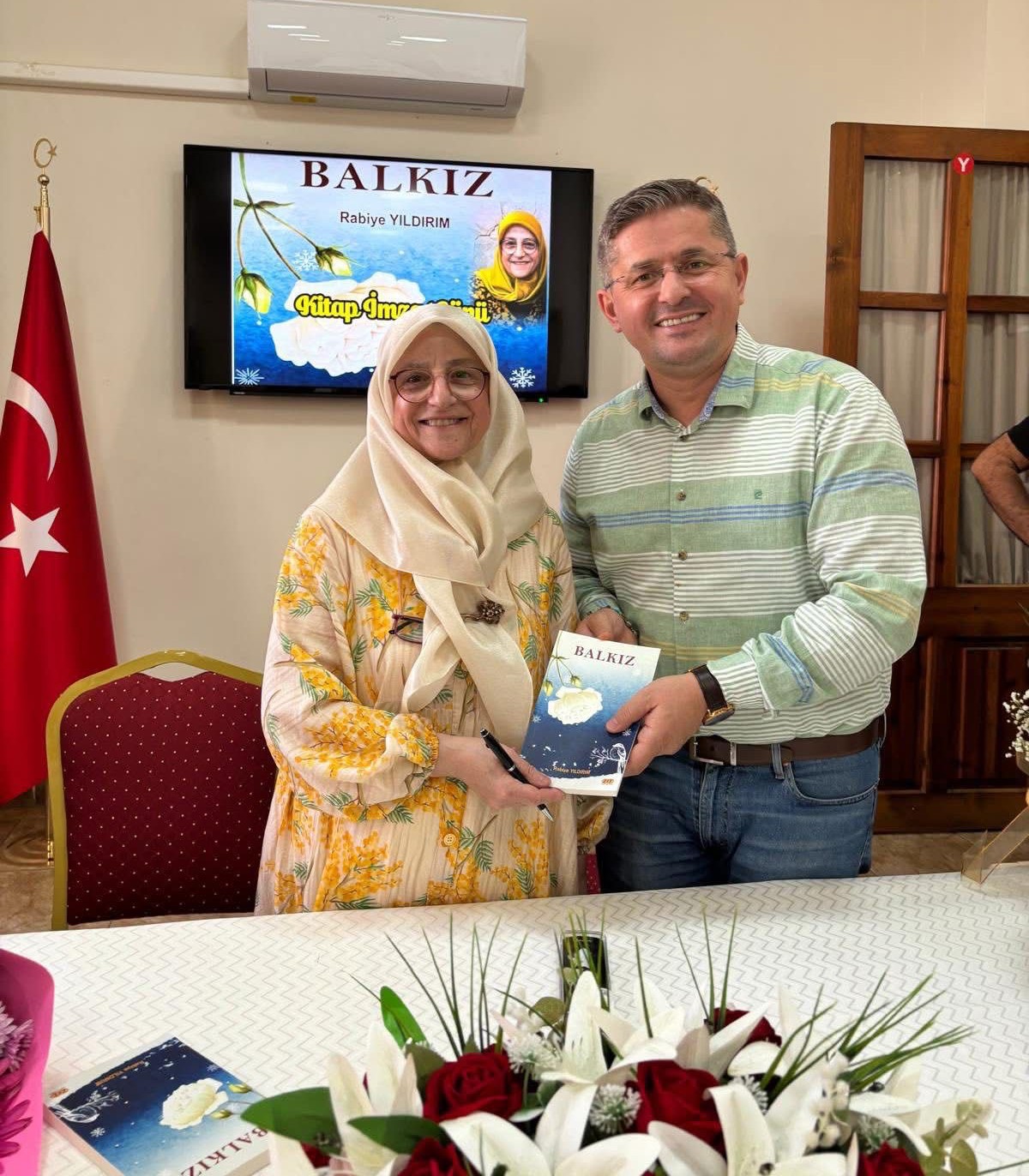 İzmir’deki feci kazada ağır yaralanan yazar yaşam mücadelesini kaybetti 7 izmirdeki feci kazada agir yaralanan yazar yasam mucadelesini kaybetti 3 X3ppd54J