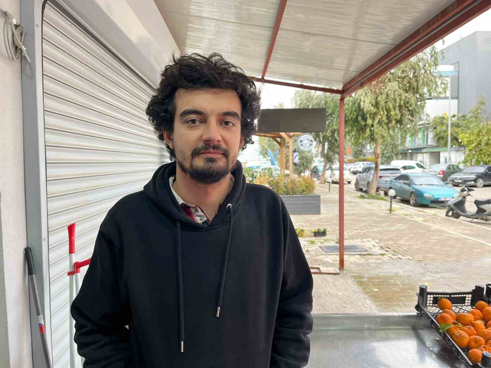 İzmir’deki korkunç cinayetin görgü tanığı konuştu: "Silah sesine koştuk, kanlar içinde bulduk" 5 izmirdeki korkunc cinayetin gorgu tanigi konustu silah sesine kostuk kanlar icinde bulduk 1 tGeLXcgr