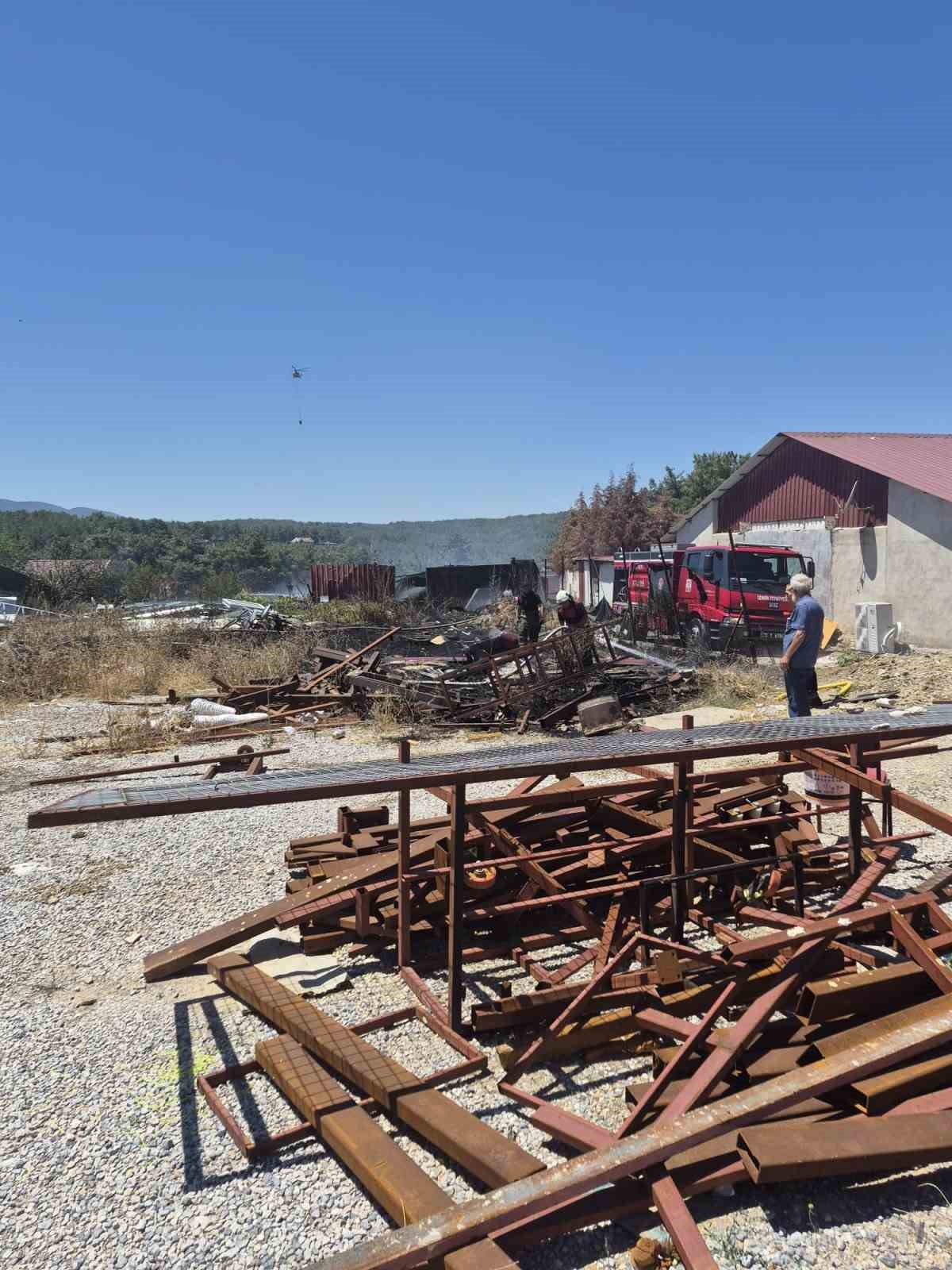 İzmir’deki orman yangınlarında iki gözaltı 7 izmirdeki orman yanginlarinda iki gozalti 3 7unEOGzq