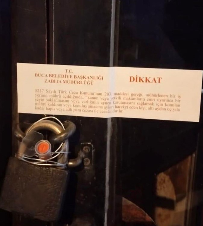 izmirden igrenc goruntu borek tezgahlarinda fare cirit atti 4 Xf85KntF