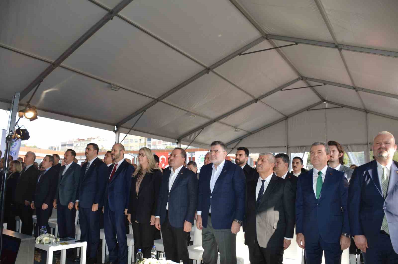izmirin ilk millet bahcesi bergamada acildi 1 wQXeVBiS