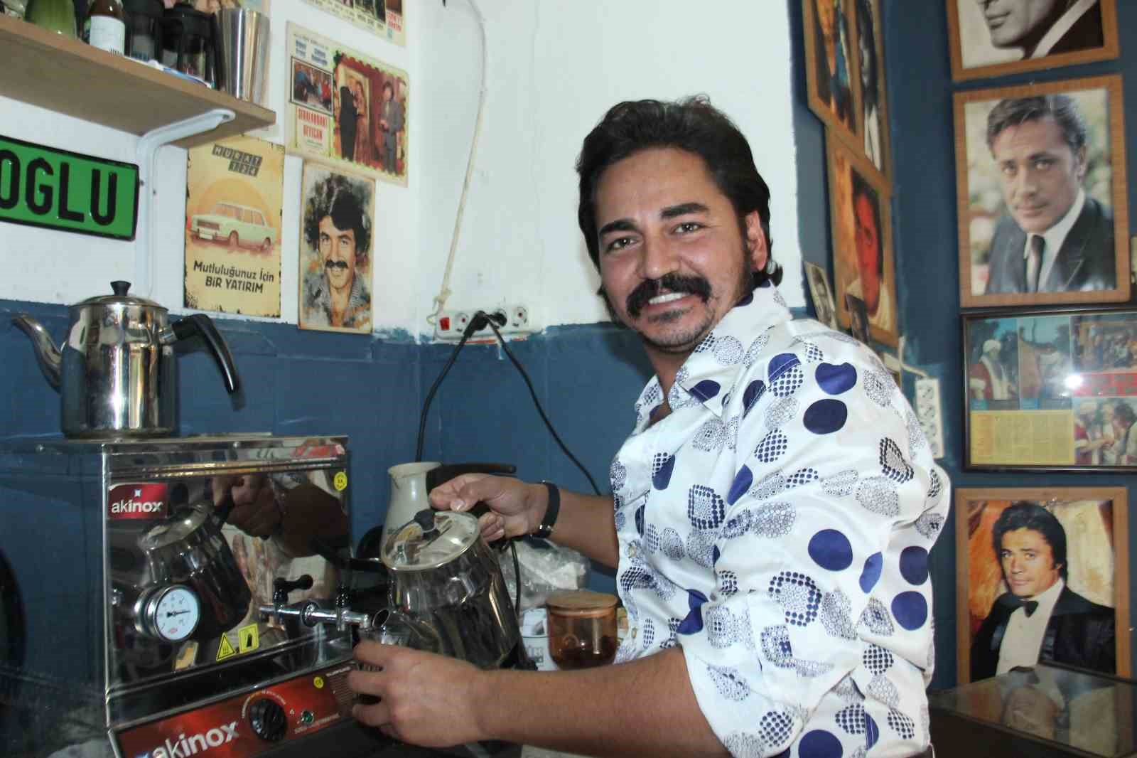 izmirin nostaljik sokaginda ferdi tayfur esintisi 7