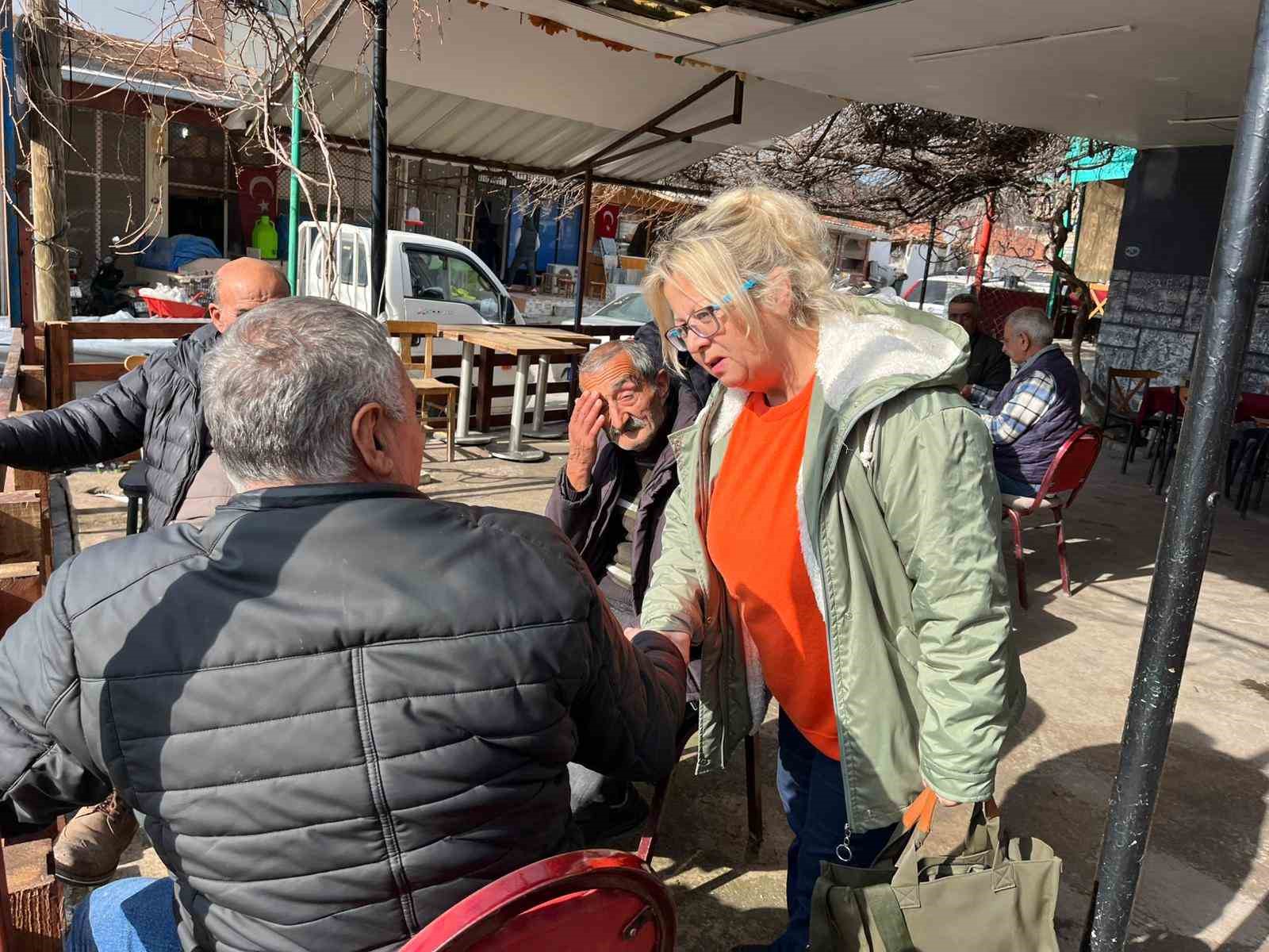 izmirin sira disi muhtari babasinin vasiyetini dinledi koyun tek kralicesi oldu 3 RKEL6N2p