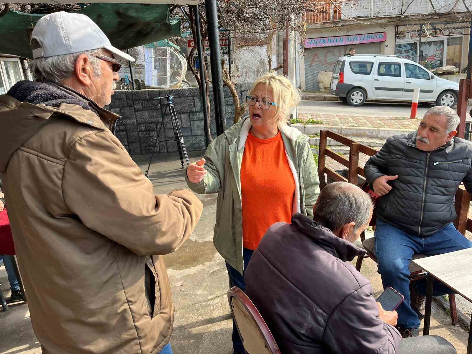 izmirin sira disi muhtari babasinin vasiyetini dinledi koyun tek kralicesi oldu 5 snaqdnTL