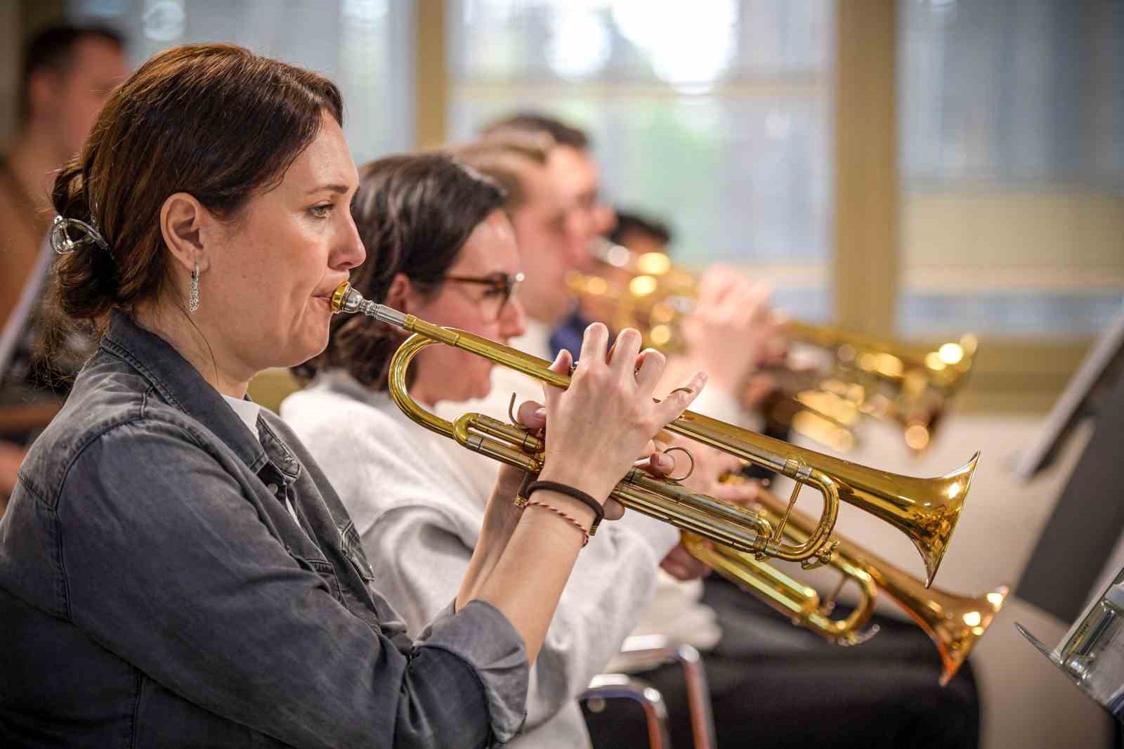 İzmir’in tarihine 83 yıldır "müzikle" tanıklık ediyorlar 8 izmirin tarihine 83 yildir muzikle taniklik ediyorlar 4 HURNRtPm