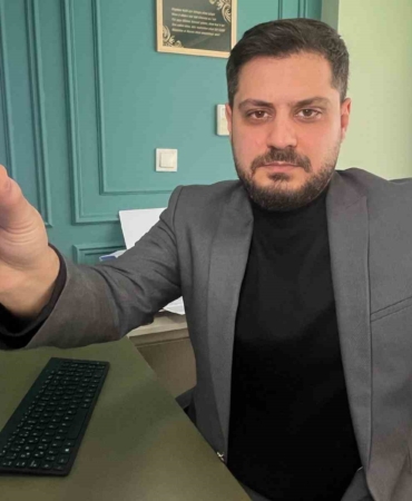 izmirli-avukat-dolandiricilik-sebekesinin-kurbani-oldu-LDVDiD1l.jpg