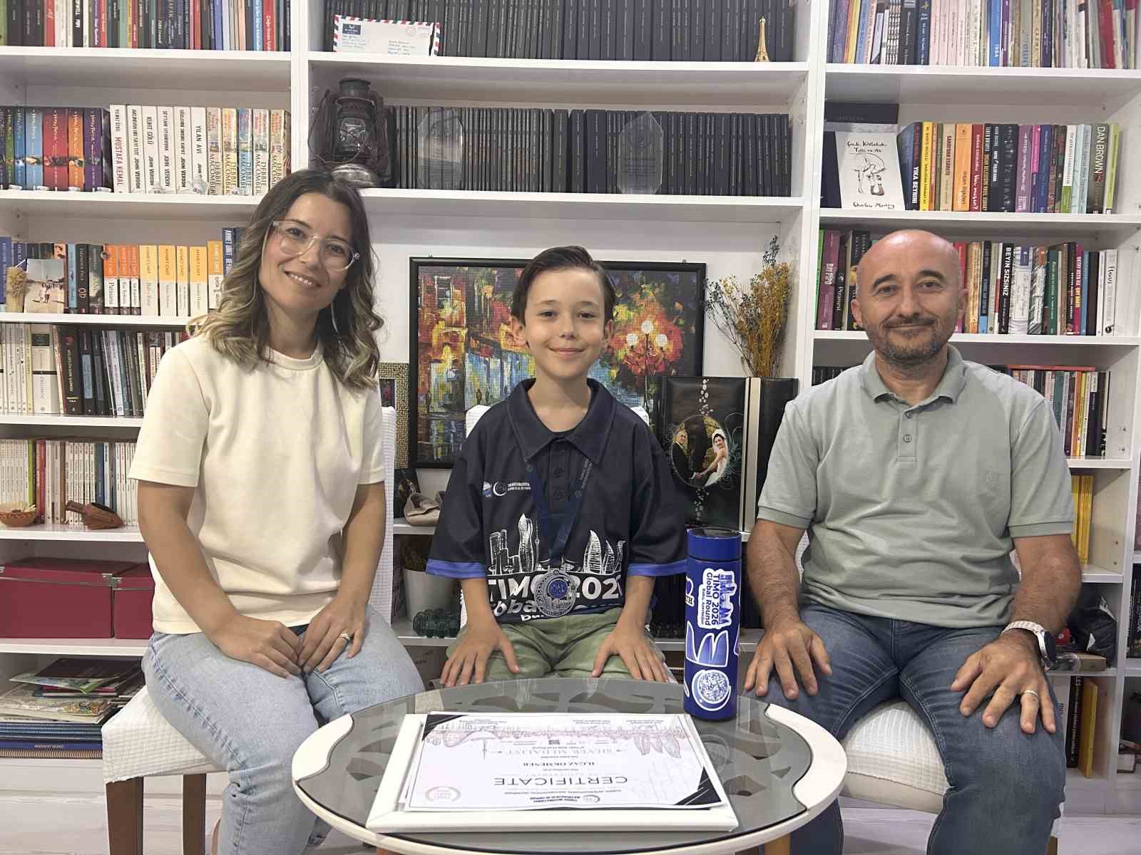 izmirli ilgaz bakuden gumus madalyayla dondu 0 Ek2jkFvD