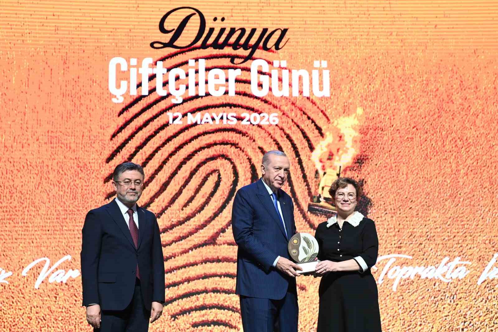 izmirli kadin ciftcinin basari seruveni cumhurbaskanligi oduluyle taclandi 1