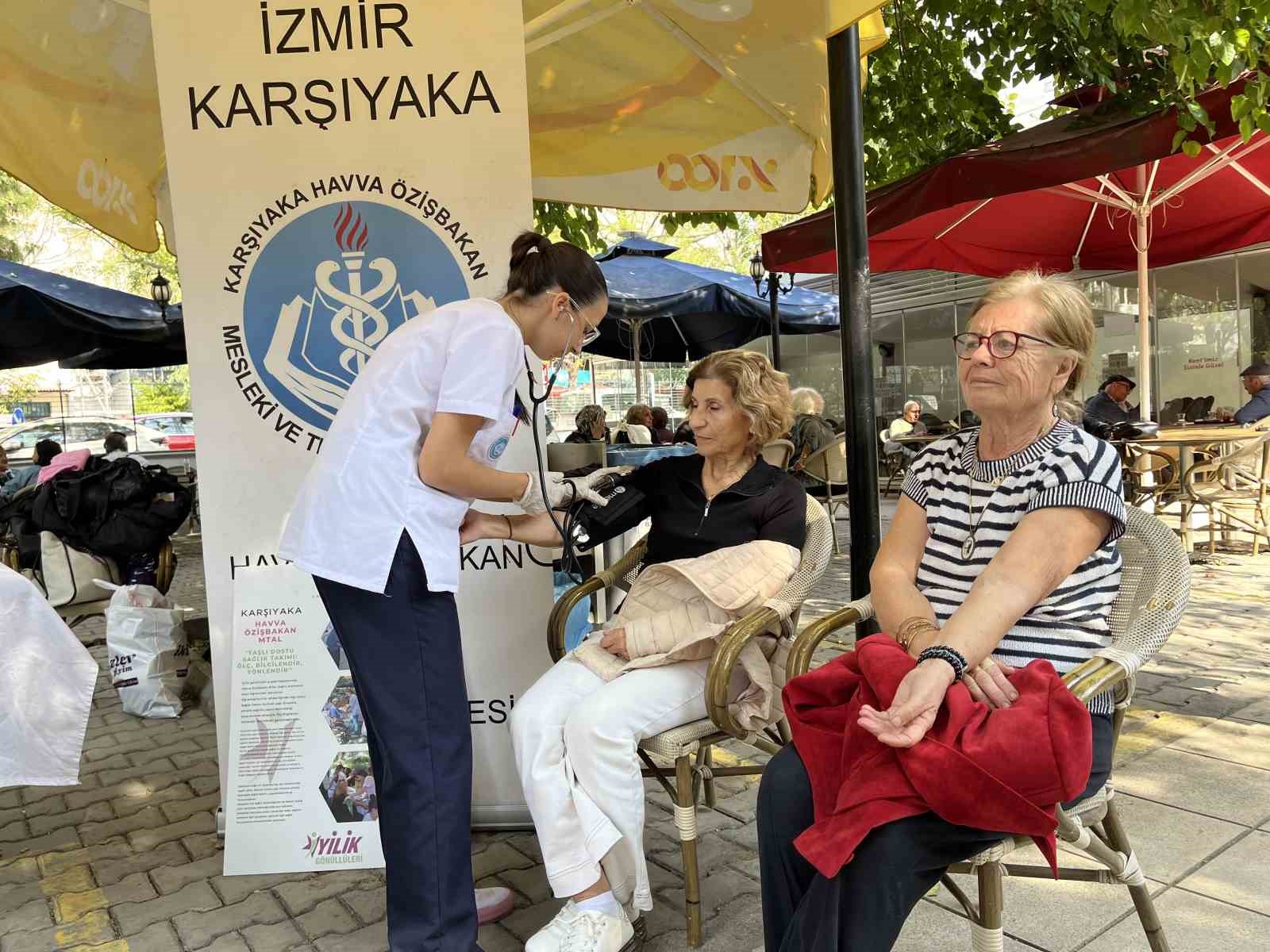 izmirli lise ogrencilerinden yaslilara sihhat eli 5 sn6DODNp