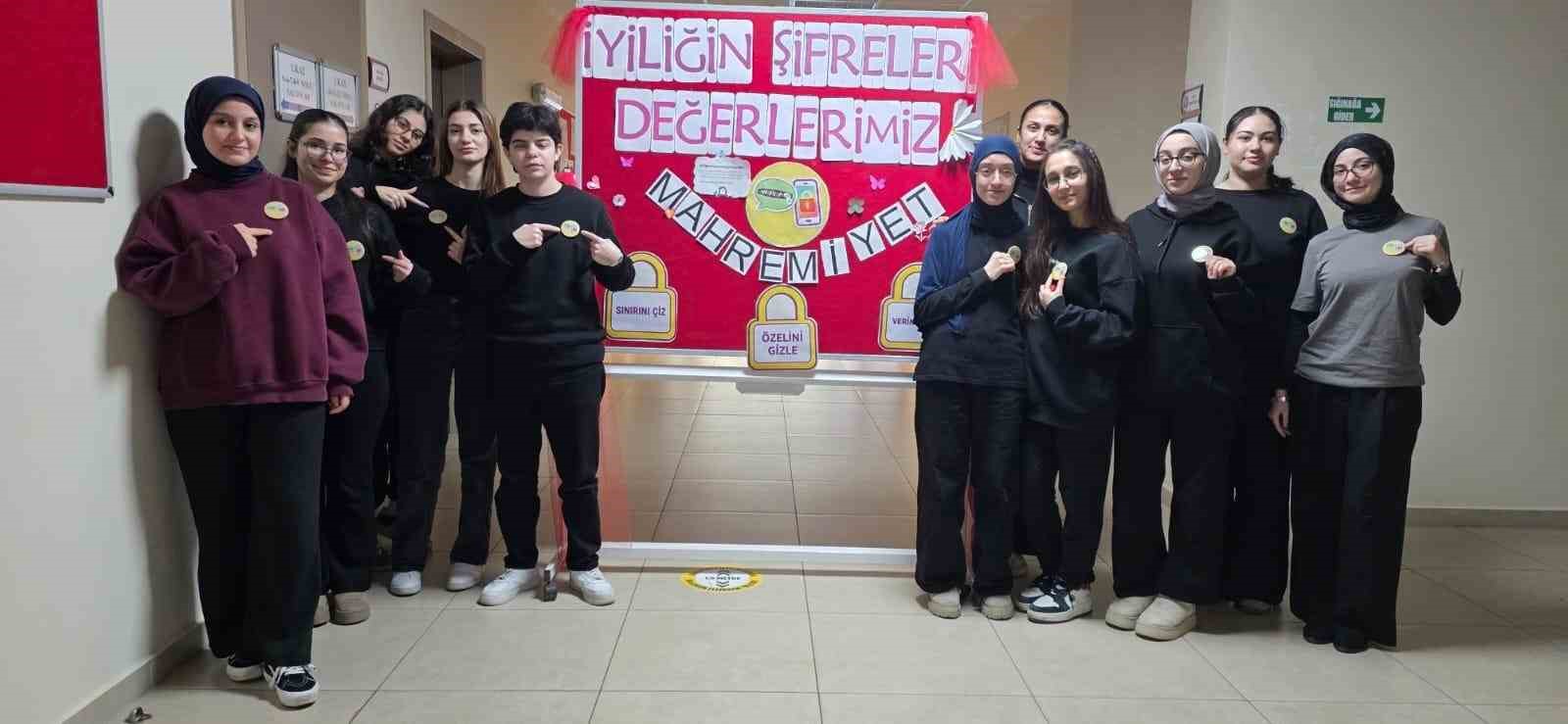 izmirli ogrencilerin el emegi gazzede iftar sofrasina donustu 2 2E7mjnns