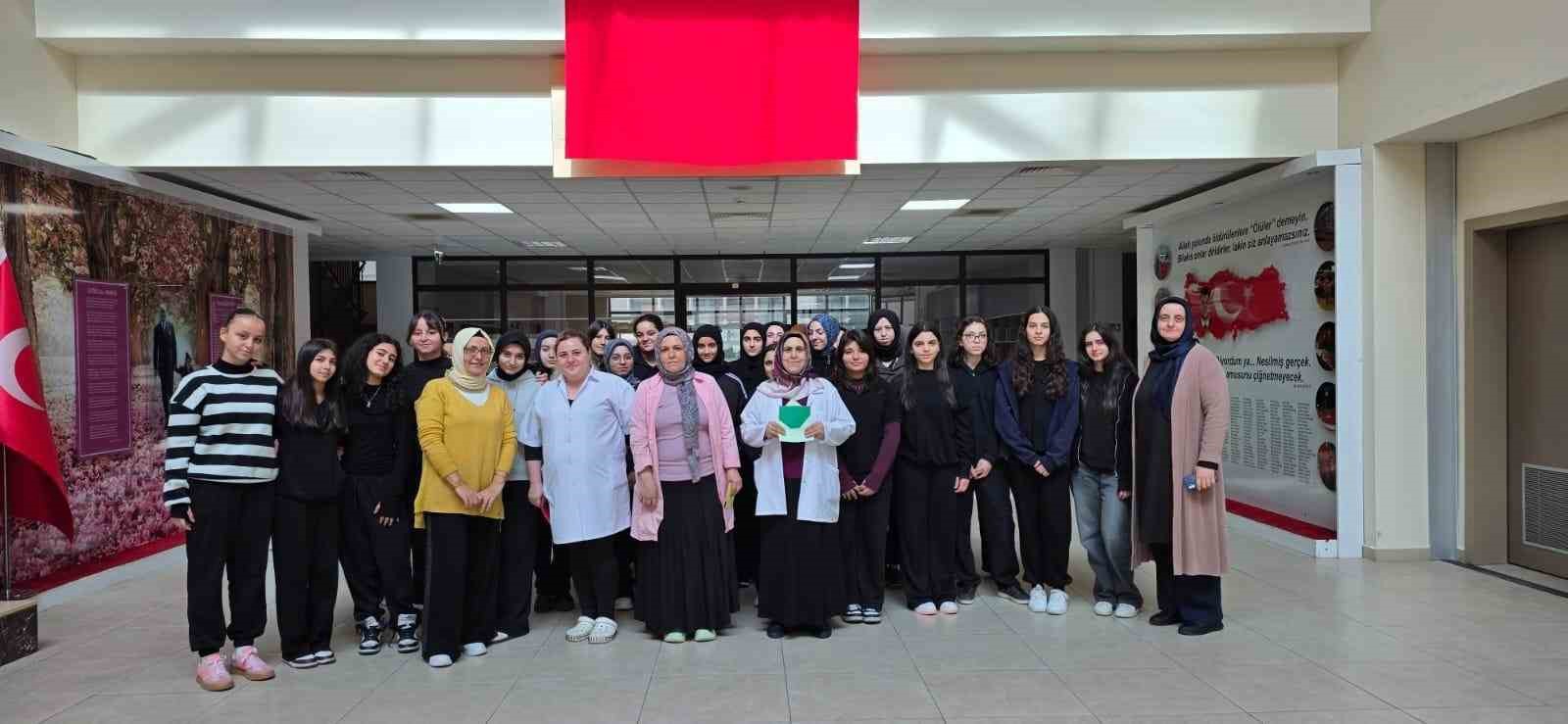 izmirli ogrencilerin el emegi gazzede iftar sofrasina donustu 3 RbIPuvQa