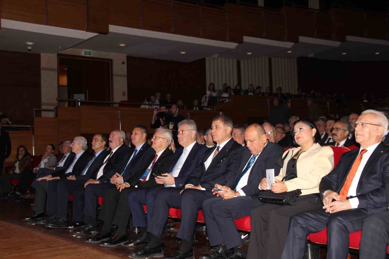 izmirmeets 2025 zirvesi basladi 2 Sj1EwWaU