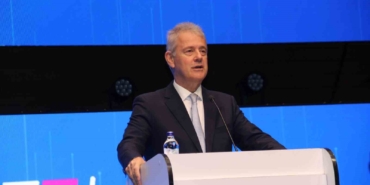 izmirmeets-2025-zirvesi-basladi-5ypsz5Ge.jpg