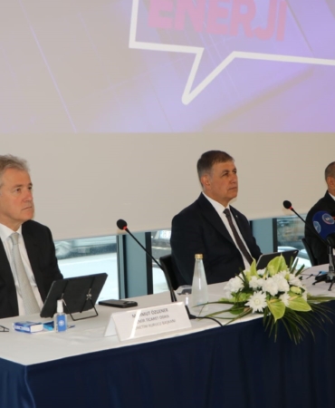 izmirmeets-2025-zirvesi-basliyor-sTOB8ivR.jpg
