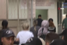 Bursa’da trafikte kavga : Sürücüler birbirine girdi 1 thumbnail