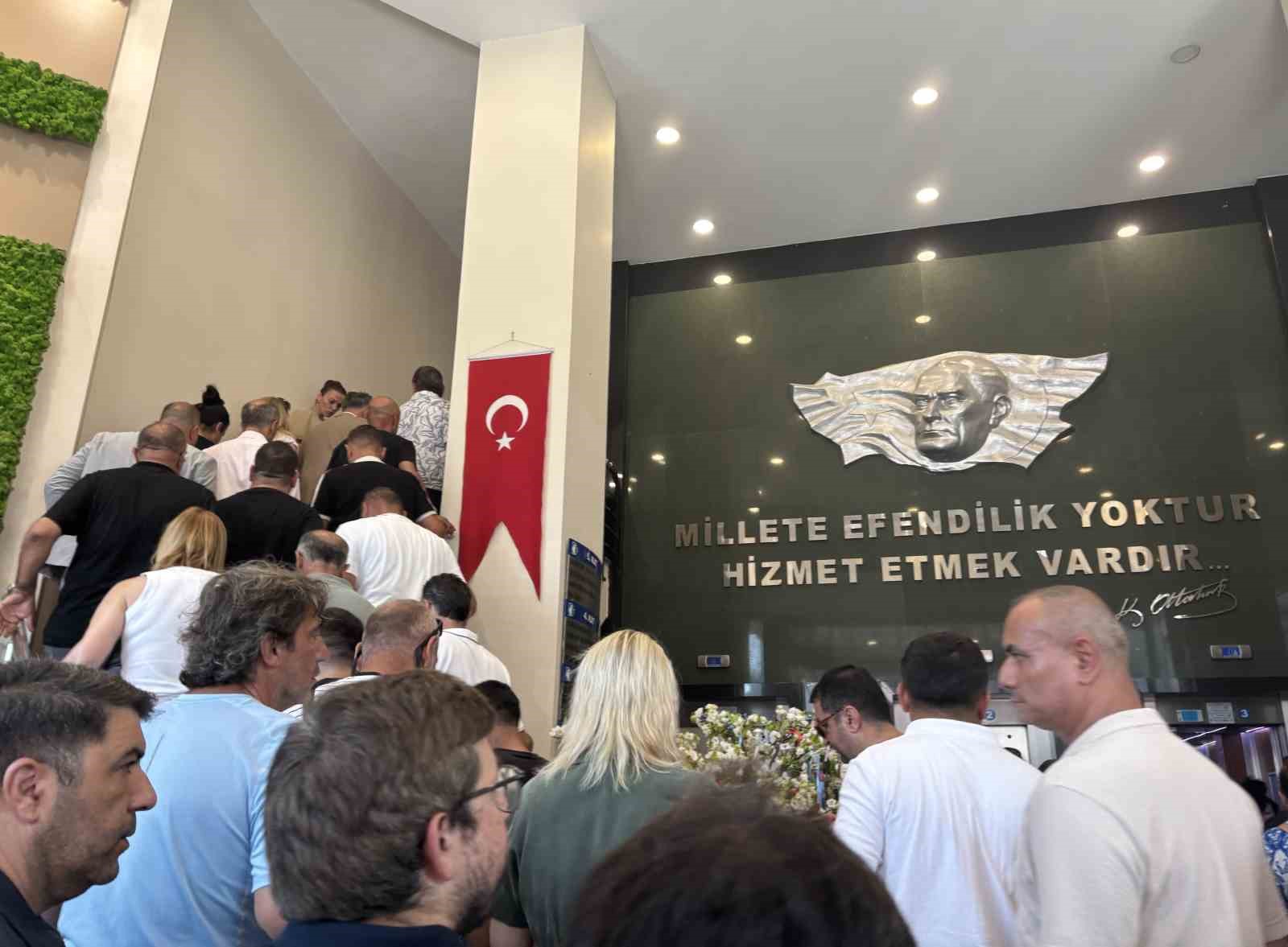 İzmit Belediyesi’ndeki aramalar bitti 4 izmit belediyesindeki aramalar bitti 0 1Qk5Z2zd
