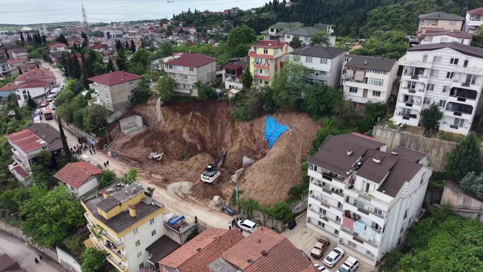 izmit belediyesinden 56 kisiyi evinden eden toprak kaymasina iliskin aciklama 1 qL9atsii