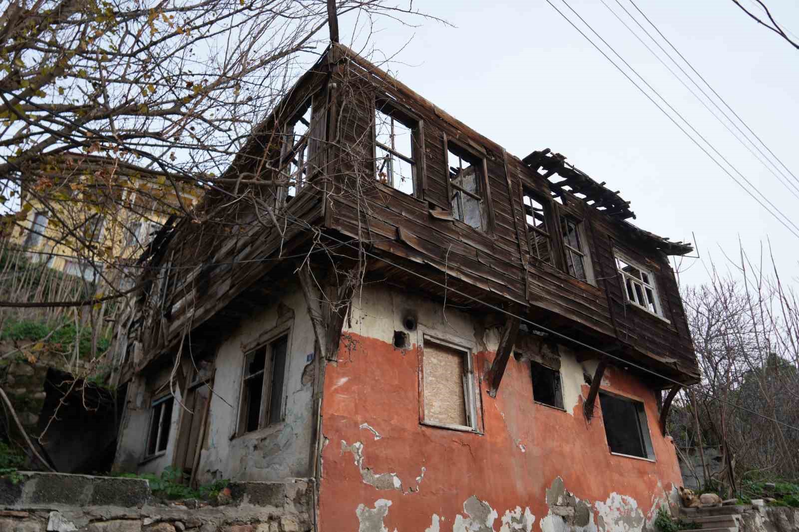 izmitin tarihe taniklik eden evleri restorasyon bekliyor 3 KQOhWGds