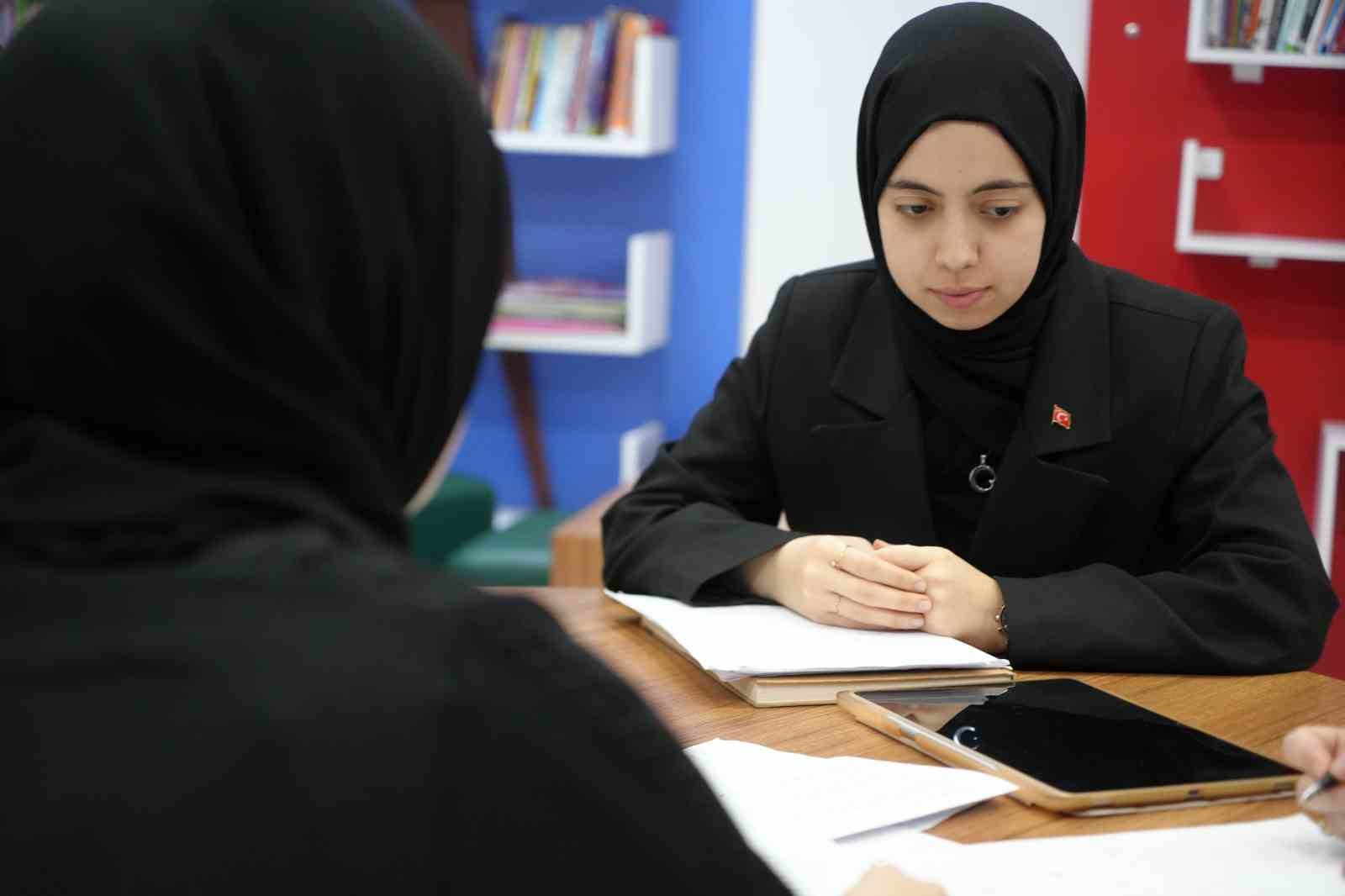izmitli kiz ogrenciler arapca munazarada dunya ikincisi oldu 1 KOuy3ja9