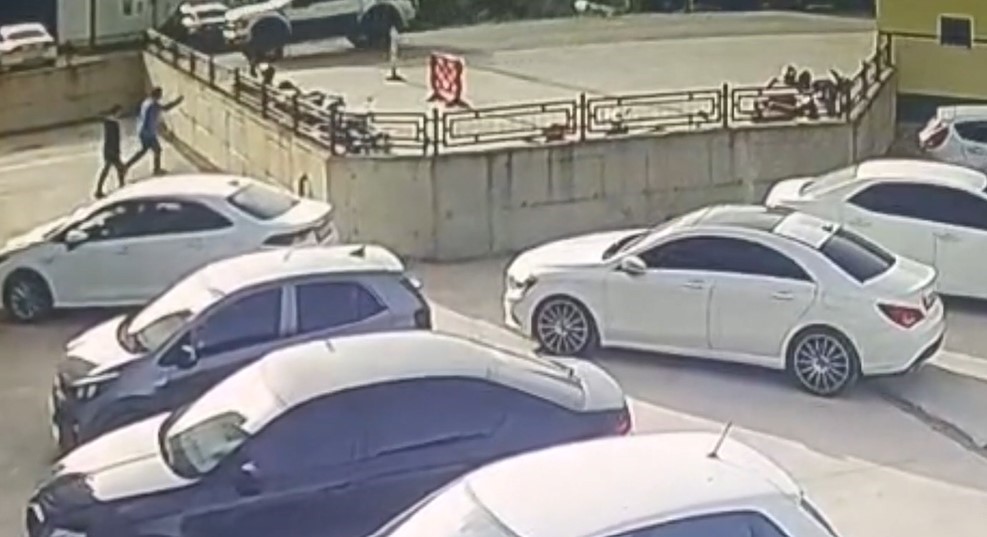 izmitte okul bahcesine yorgun mermi dustu 1 sUyOs6ww