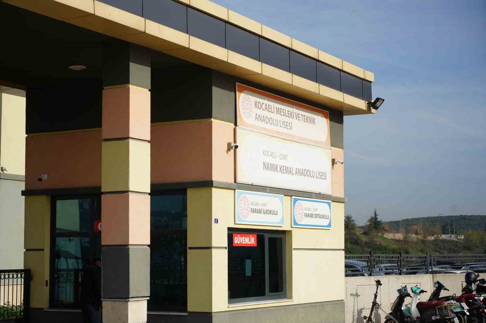 izmitte okul bahcesine yorgun mermi dustu 3 l1B4CfGH