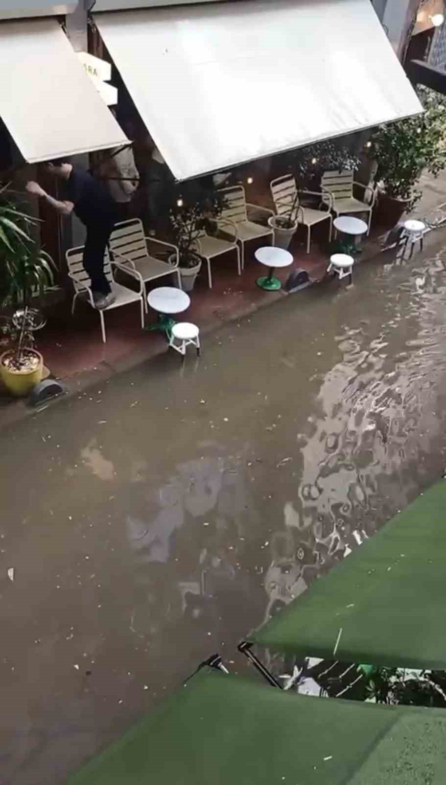 izmitte saganak vatandaslara zor anlar yasatti 3 T6H9uDrD