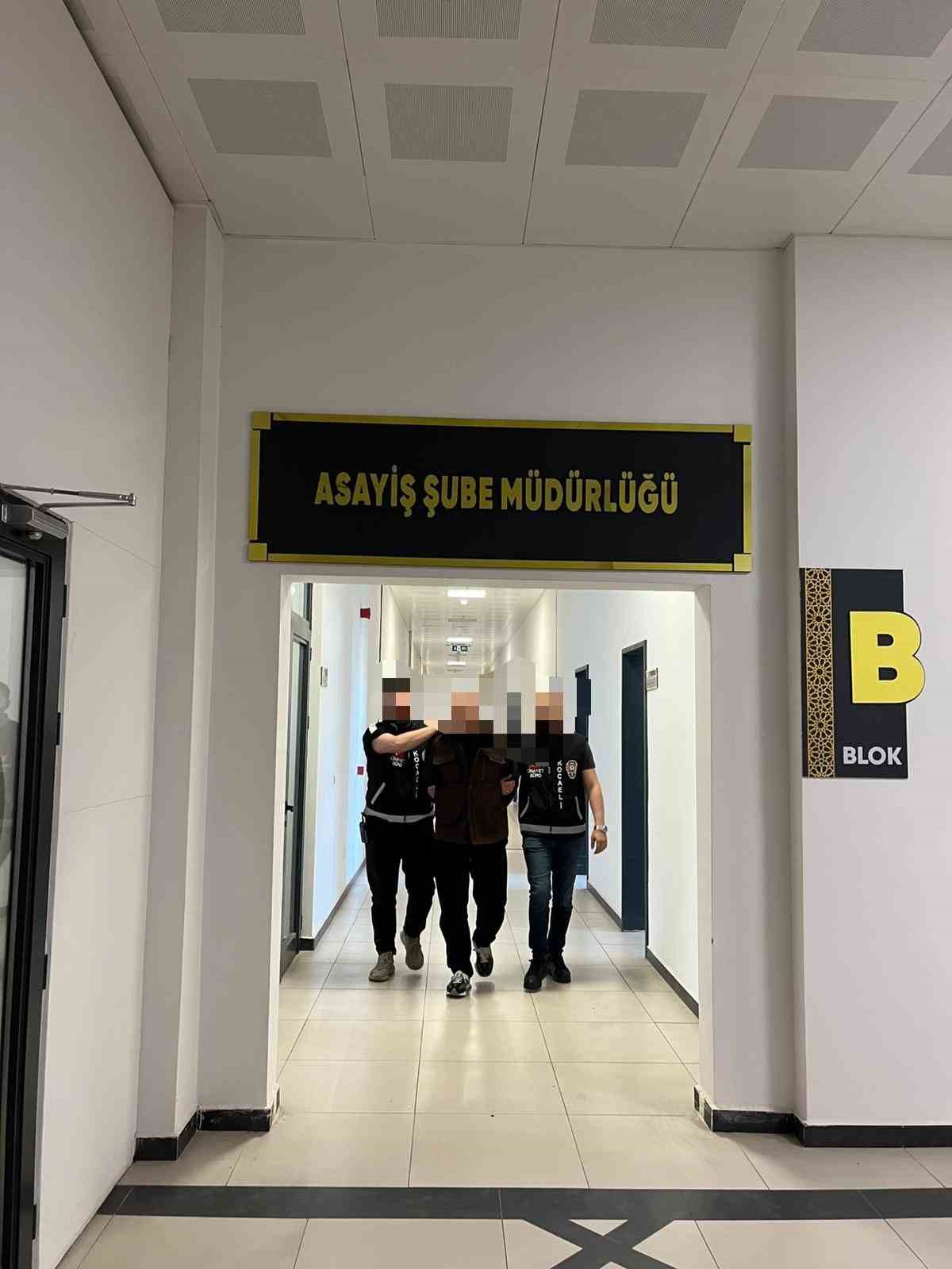 İzmit’teki eğlence mekanına silahlı saldırıyla ilgili tutuklu sayısı 14’e yükseldi 7 izmitteki eglence mekanina silahli saldiriyla ilgili tutuklu sayisi 14e yukseldi 3 9krmaeNu