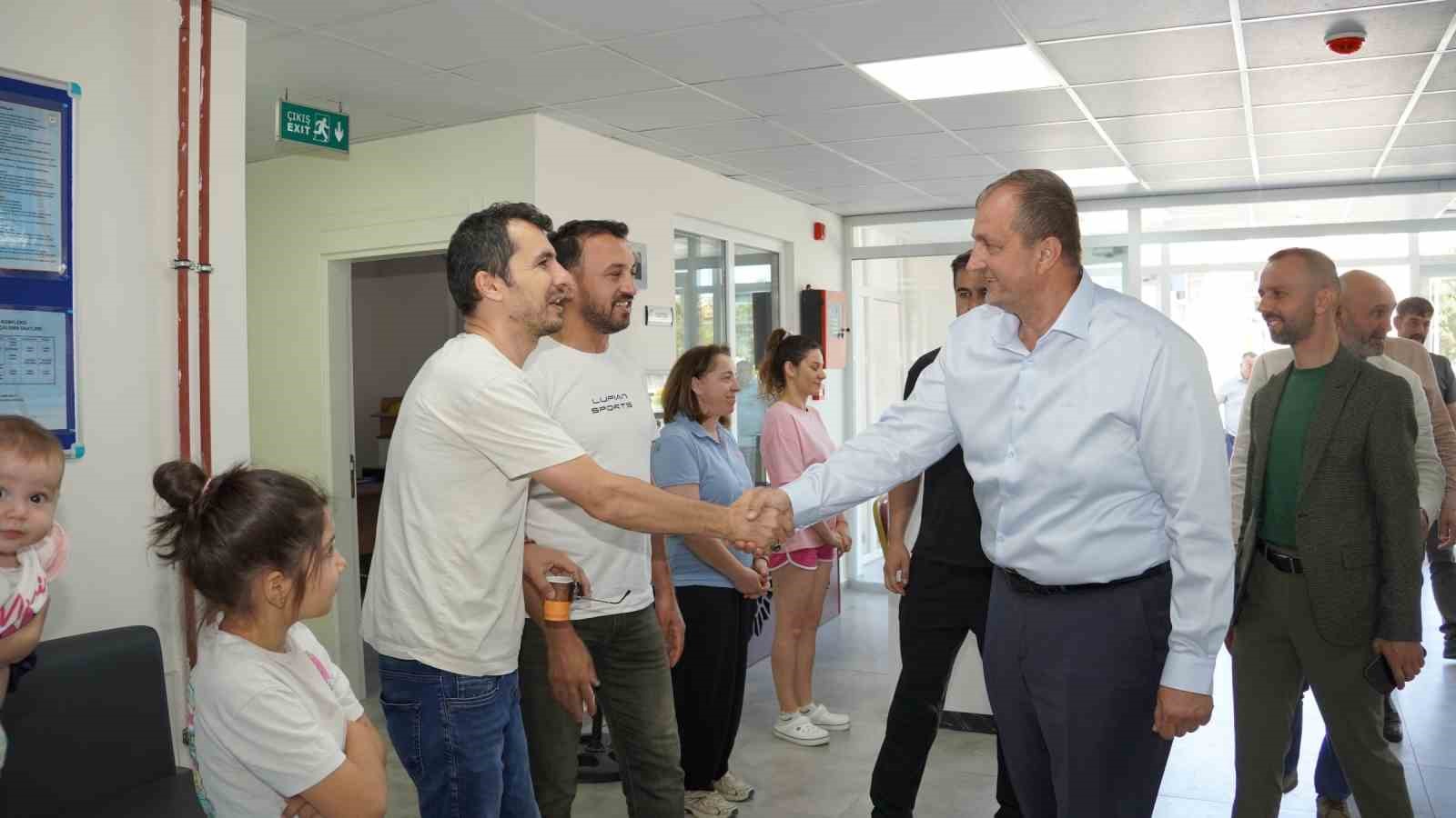 iznik belediyesi yaz yuzme kurslari 506 ogrenciyle basladi 0 CIqMkgBQ