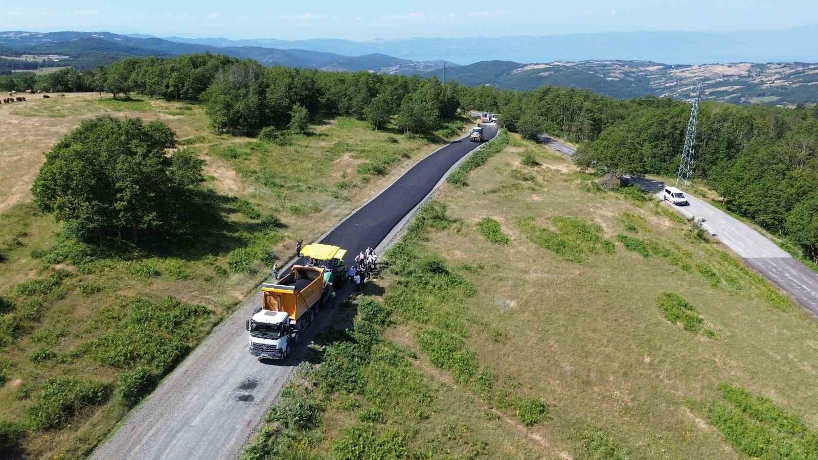 iznik golcuk baglanti yoluna sicak asfalt 2 ce5NEQCC