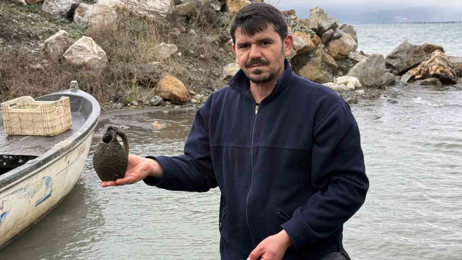 iznik golunde balikcilarin agina kup takildi 0