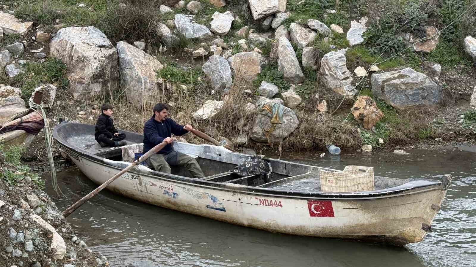 iznik golunde balikcilarin agina kup takildi 4 RrtbKerP