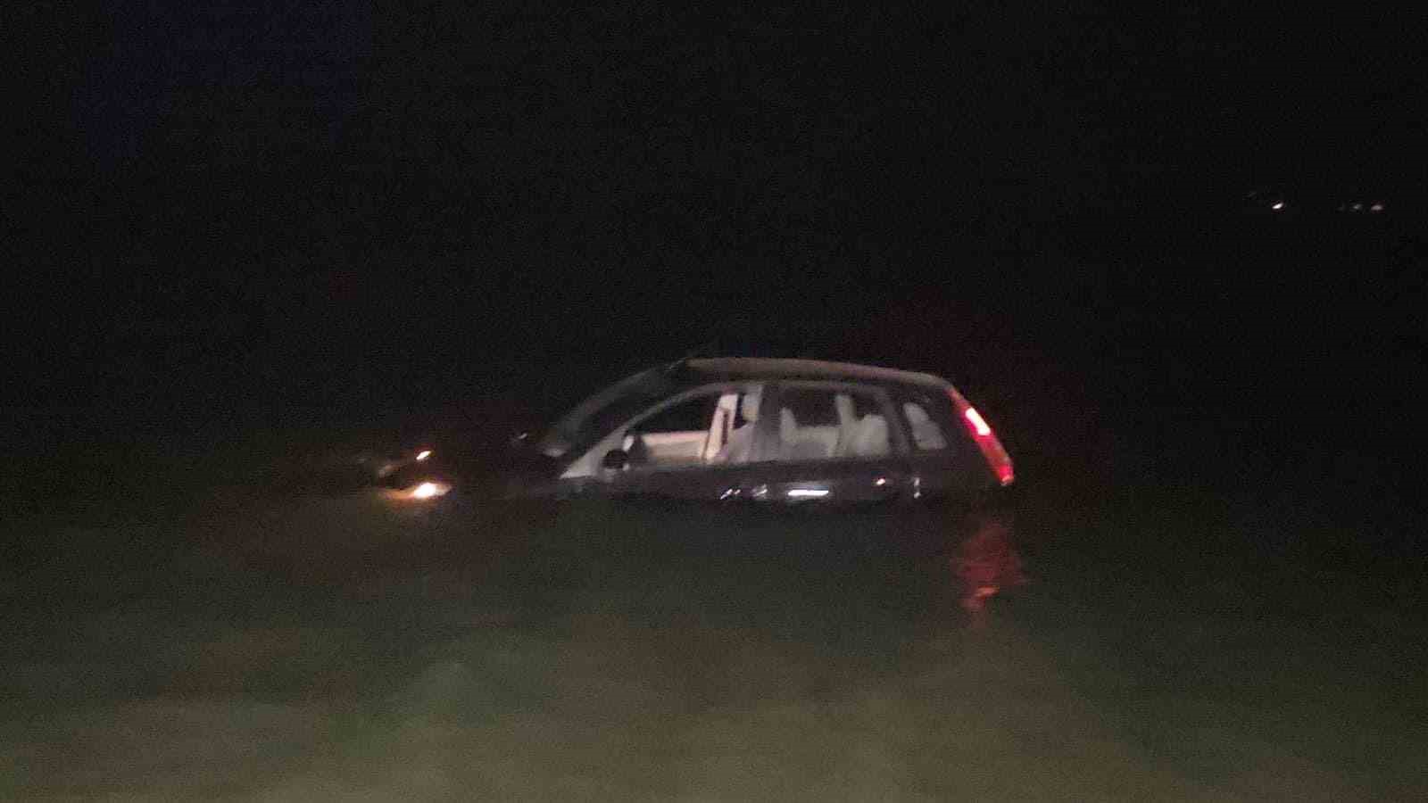 iznik golune ucan otomobilde can pazari 8