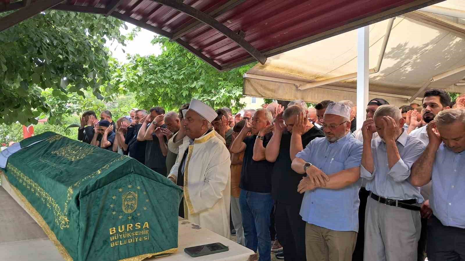 İznikli iş insanı Ahmet Kara son yolculuğuna uğurlandı 6 iznikli is insani ahmet kara son yolculuguna ugurlandi 2 CDmhFgLj