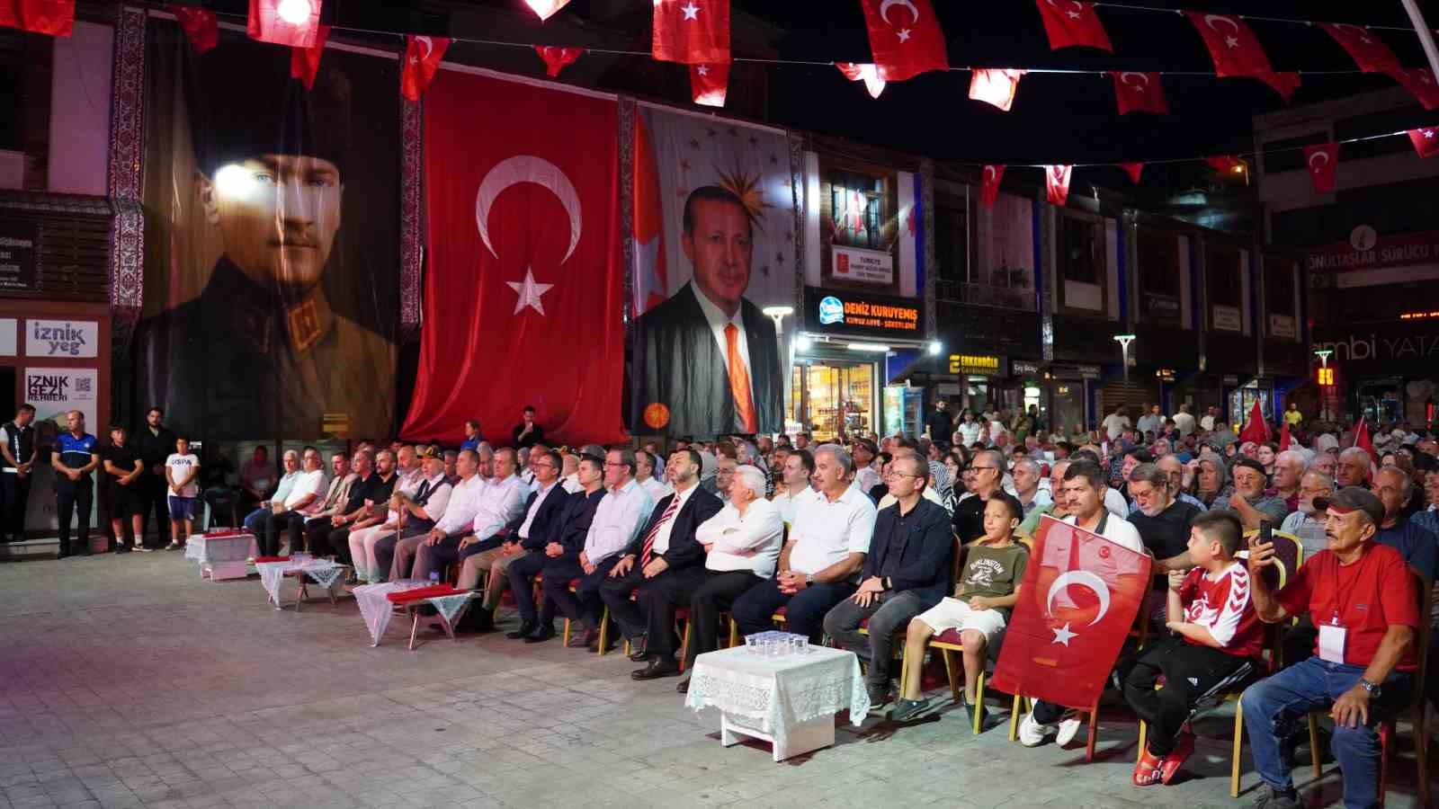 İznikliler meydana akın etti 6 iznikliler meydana akin etti 2 UvD5evZe