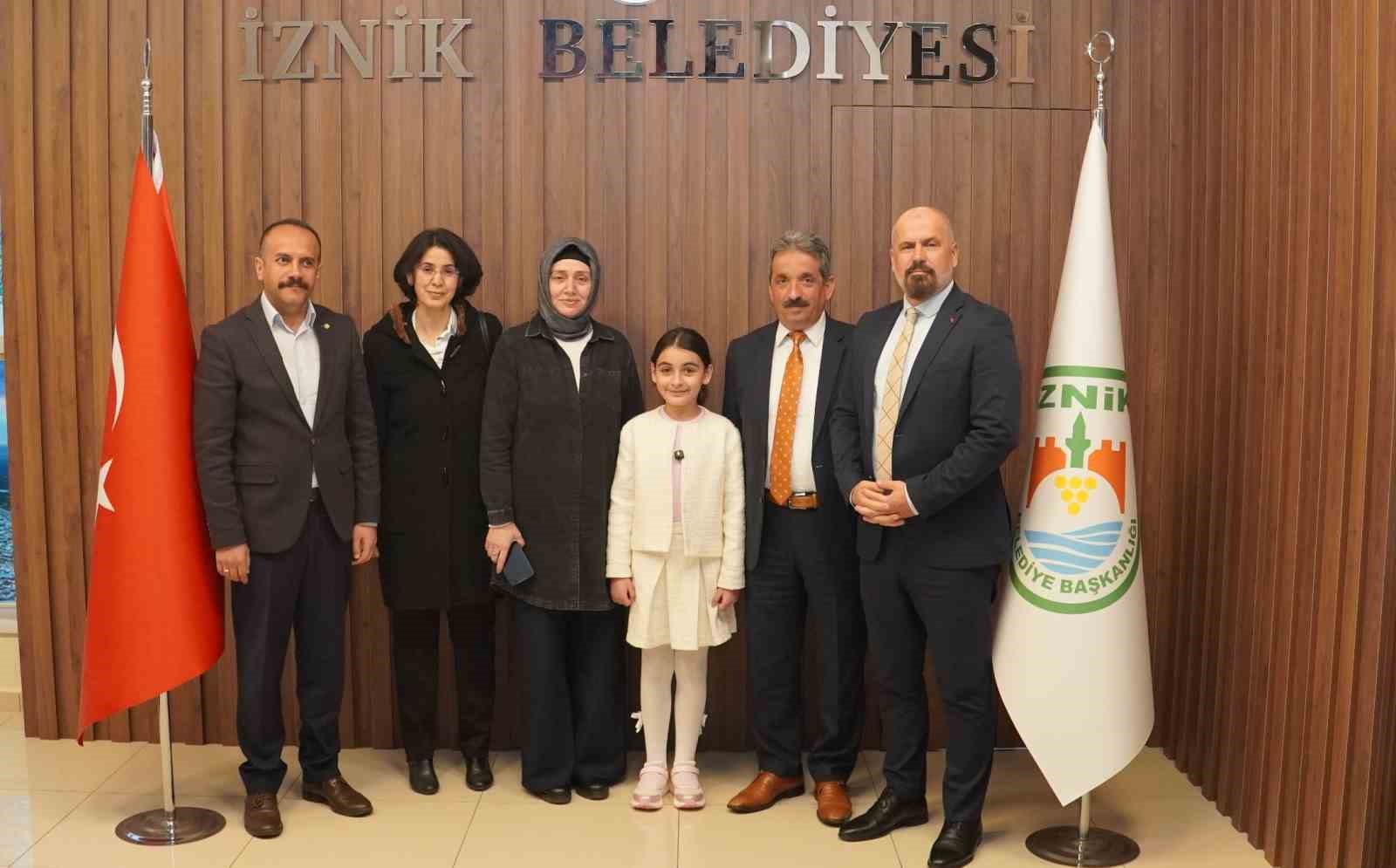 İznik’te 23 Nisan’ın başkanı Ada oldu 7 iznikte 23 nisanin baskani ada oldu 3