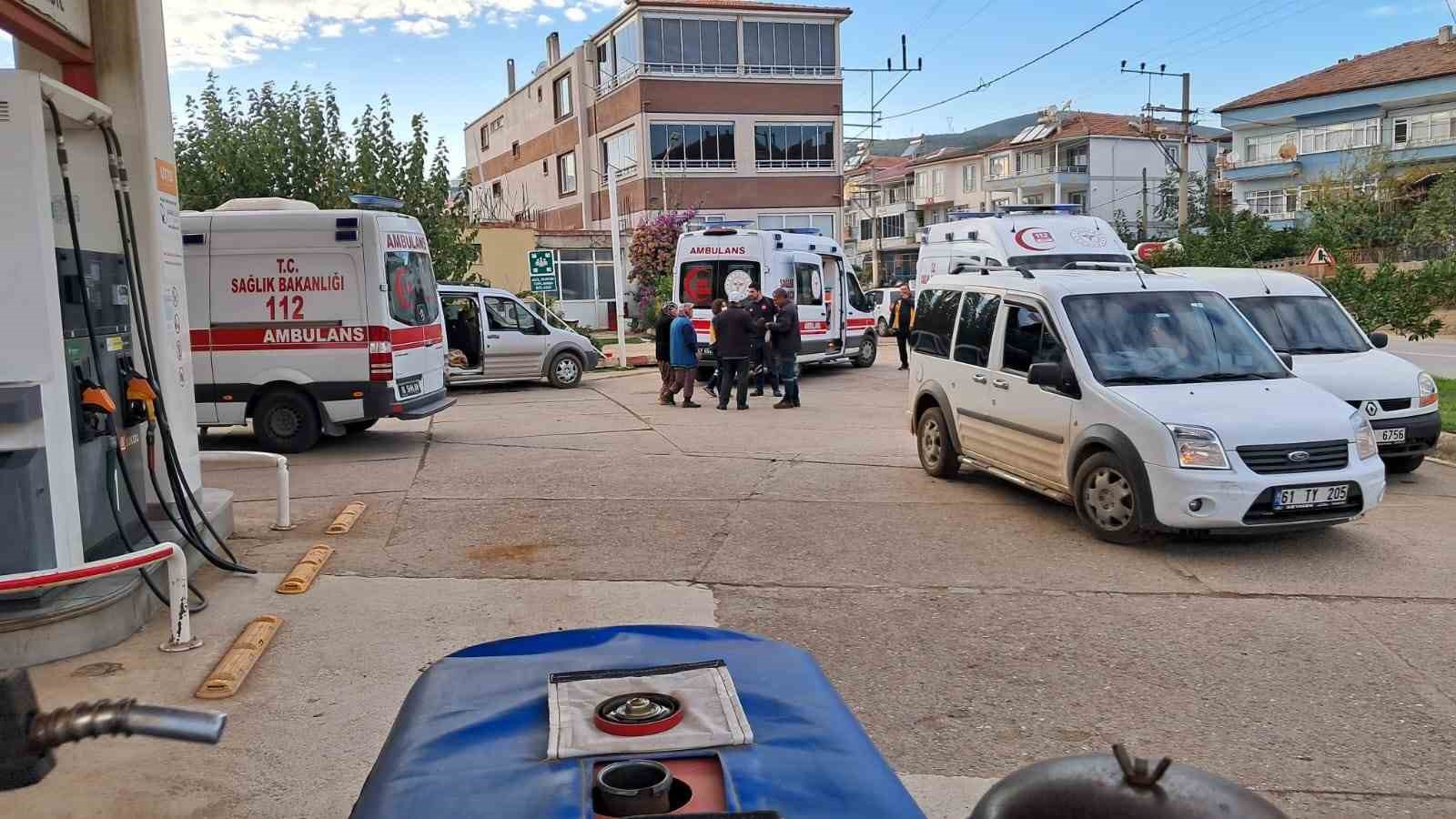 iznikte 8 isci tavuklu pilavdan zehirlendi 3 7nAdEfOp