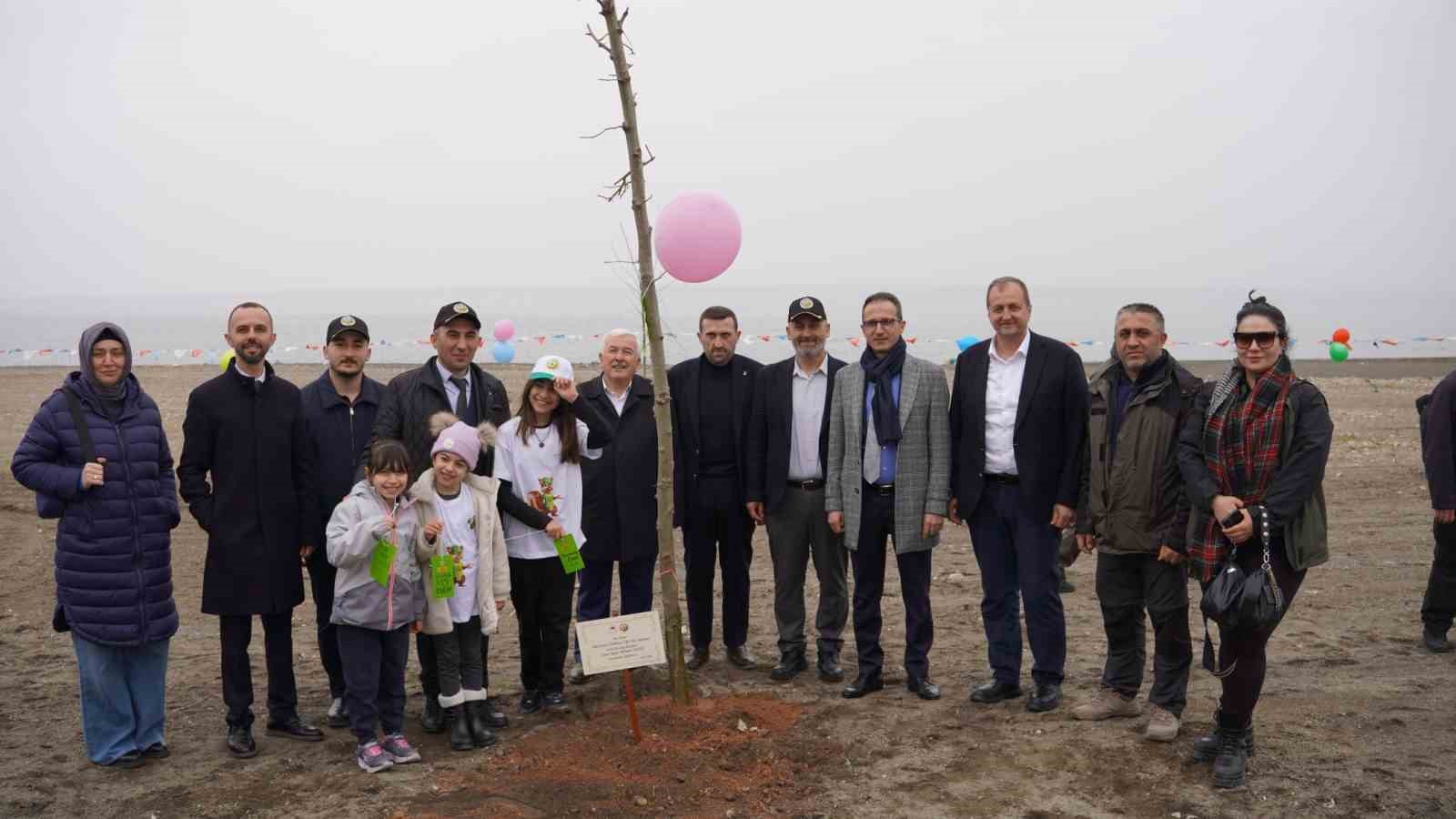iznikte fidanlar toprakla bulustu 1 vwOQmVkH