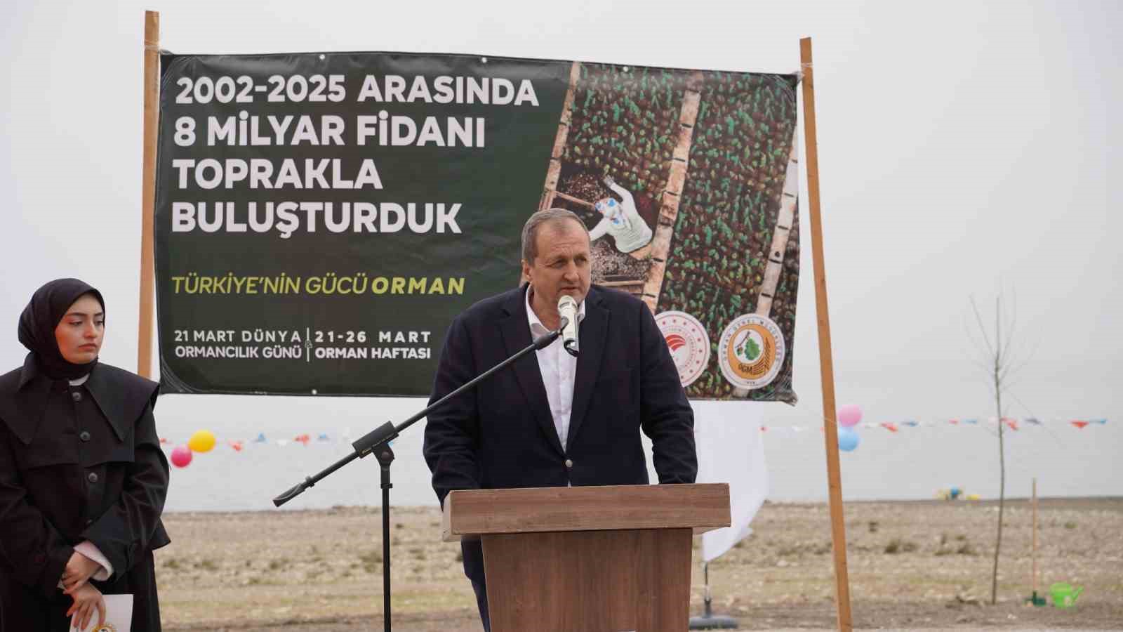 iznikte fidanlar toprakla bulustu 3 5qrnew3R