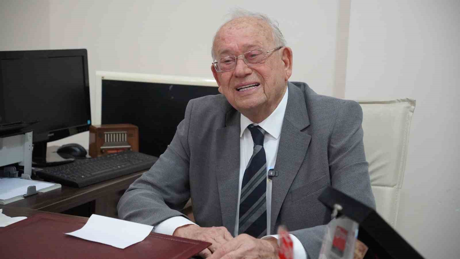 iznikte gecen 61 yillik hekimligin hik yesi 1 Jv19cltJ