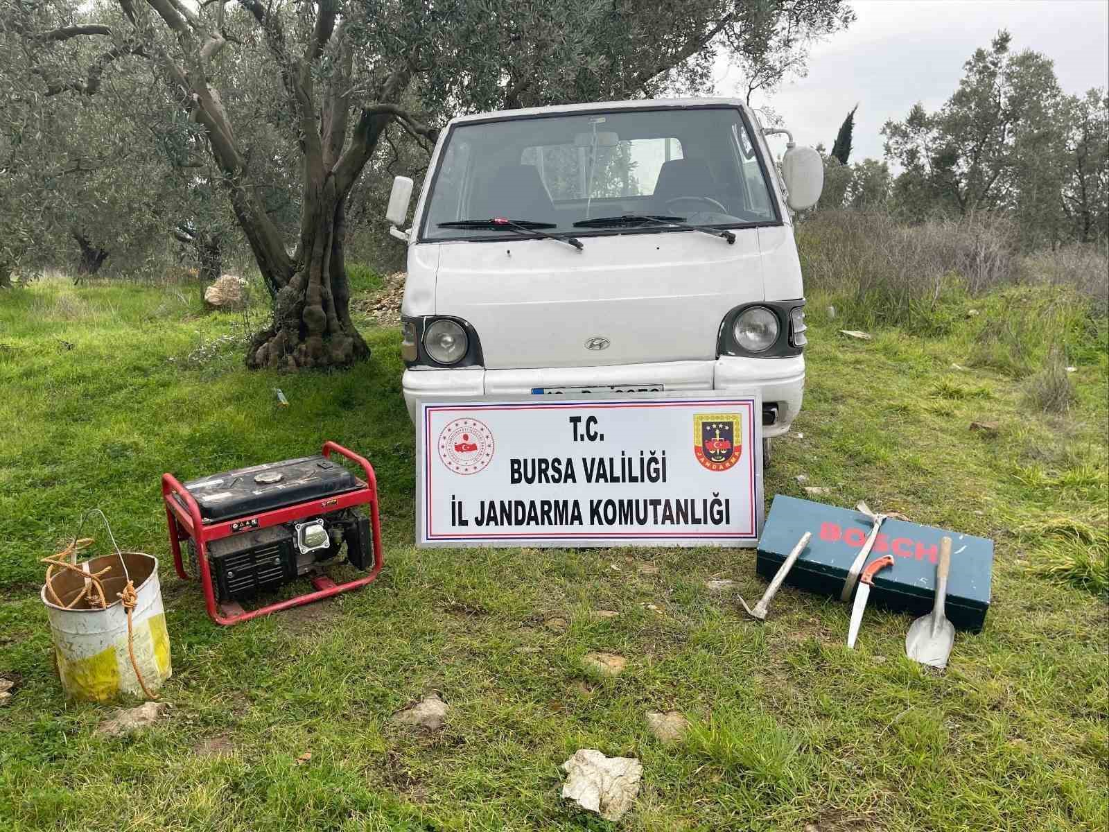 İznik’te kazı yapan 2 kişi yakalandı 4 iznikte kazi yapan 2 kisi yakalandi 0 QBsJQC8R
