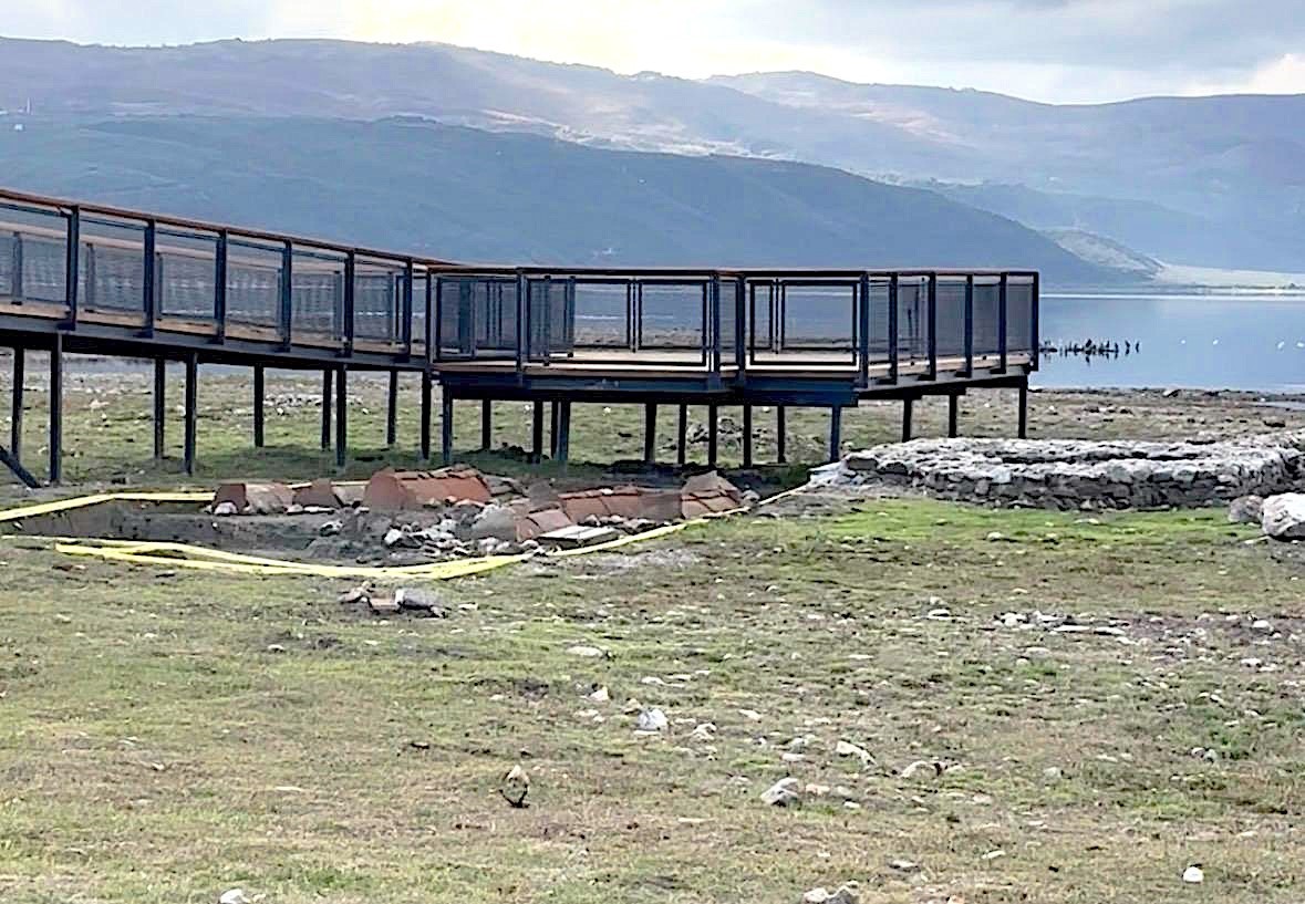 iznikte papa ziyareti icin mobil baz istasyonlari kuruldu osmanli motifli cinilerle hazirlik yapiliyor 0 JwTQpXwb