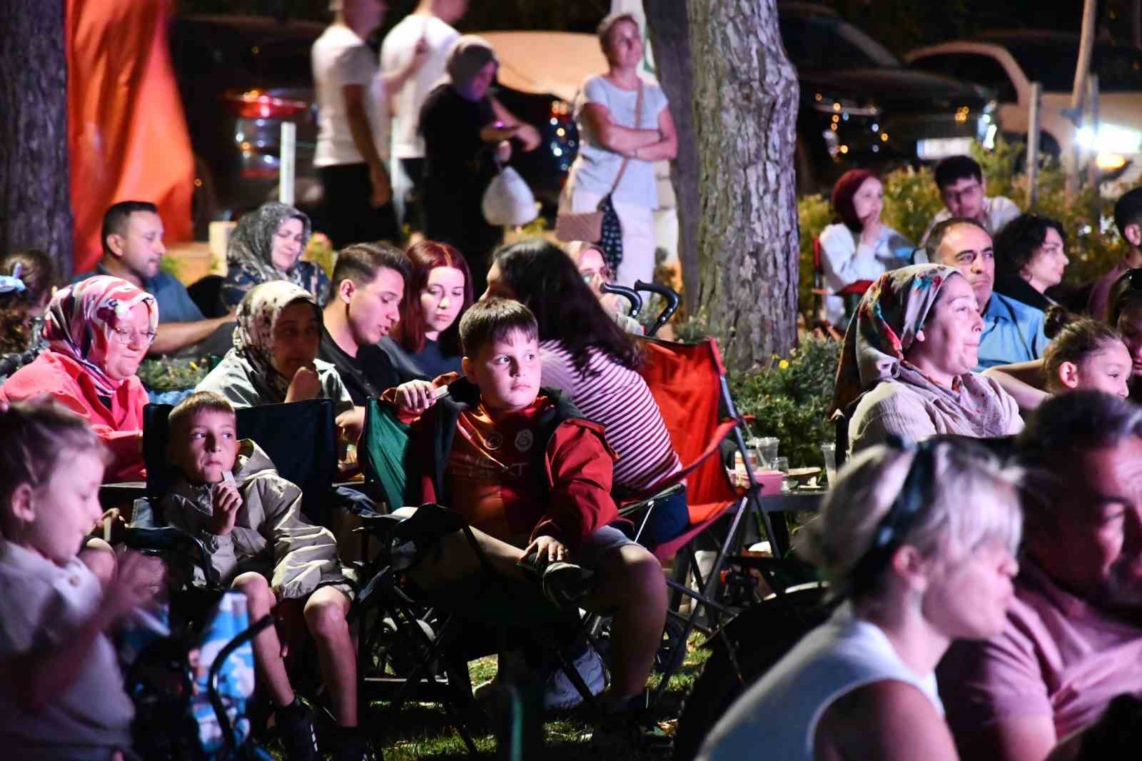 iznikte yesilcam nostaljisi yasandi 2 2wmqqJSN