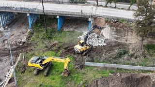 james bond filminin bazi sahneleri cekilmisti o koprude yikim basladi 1 BUiJOTy9