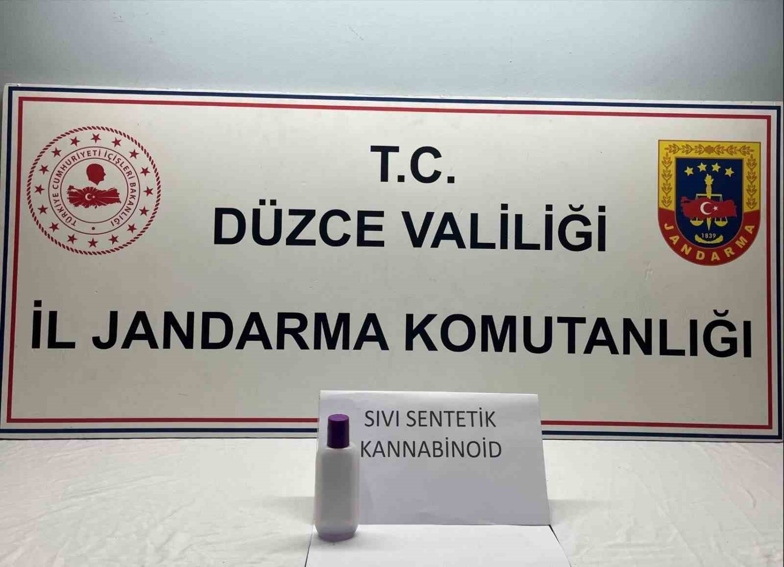 Jandarma devriye sırasında yakaladı, üzerinden uyuşturucu çıktı 6 jandarma devriye sirasinda yakaladi uzerinden uyusturucu cikti 2 mTUqlmnM
