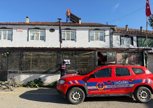 Jandarma dolandırıcılığa karşı sahada: Vatandaş tek tek bilgilendirildi 6 jandarma dolandiriciliga karsi sahada vatandas tek tek bilgilendirildi 2 upFDnr4b