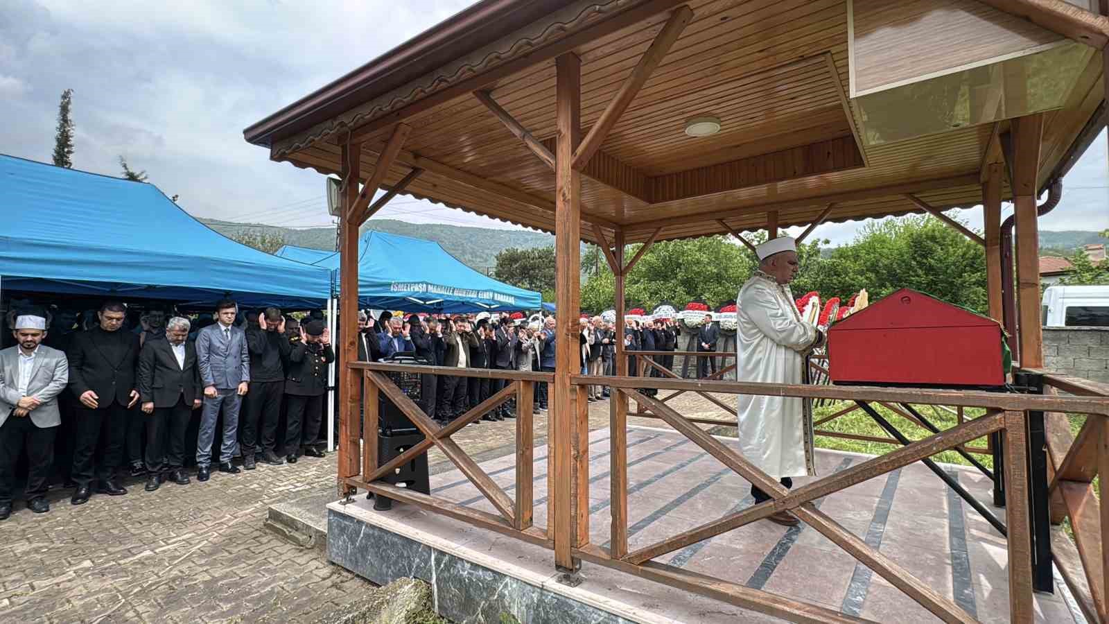 jandarma genel komutani cardakcinin aci gunu 0 tngyZ8CR