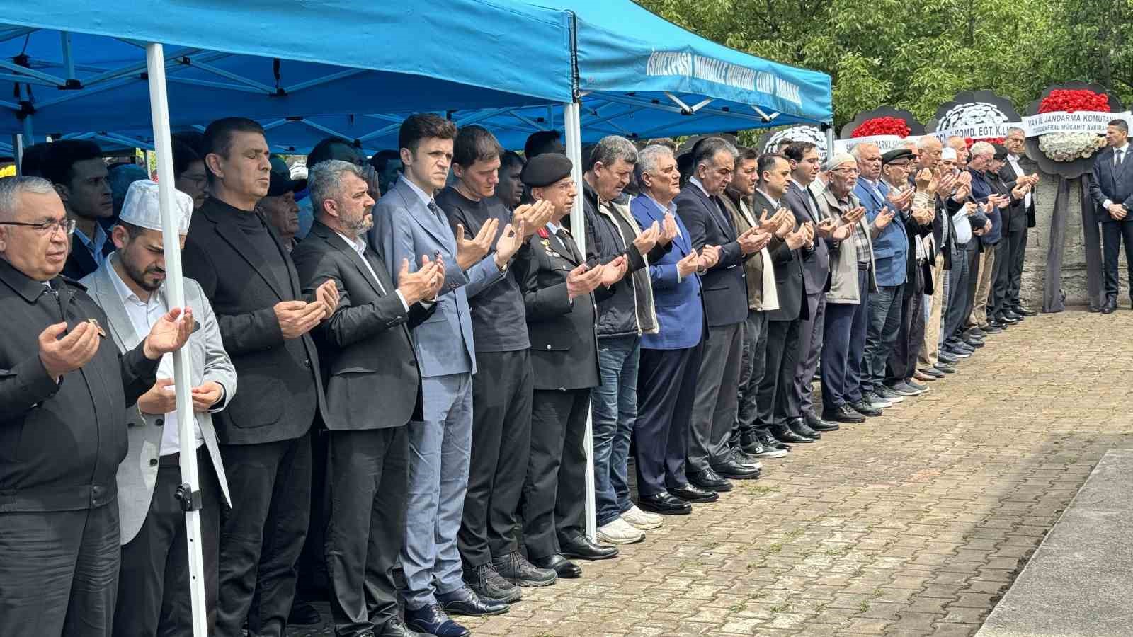 jandarma genel komutani cardakcinin aci gunu 3 7U6W3dtn