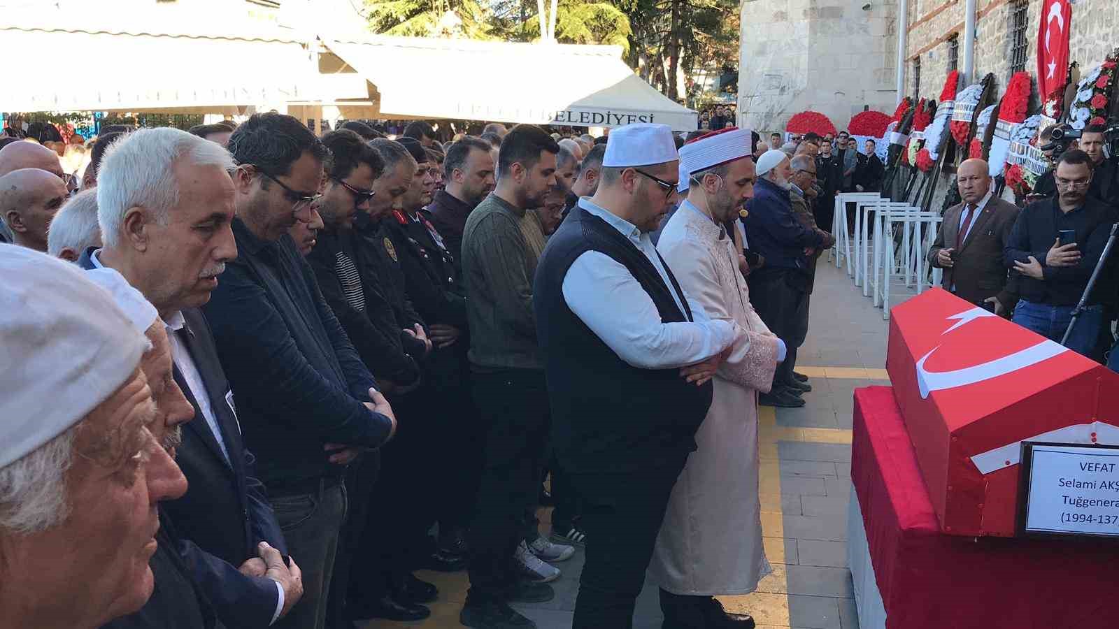 jandarma kom daire baskani tuggeneral aksit memleketinde son yolculuguna ugurlandi 2 TAWgIqp1