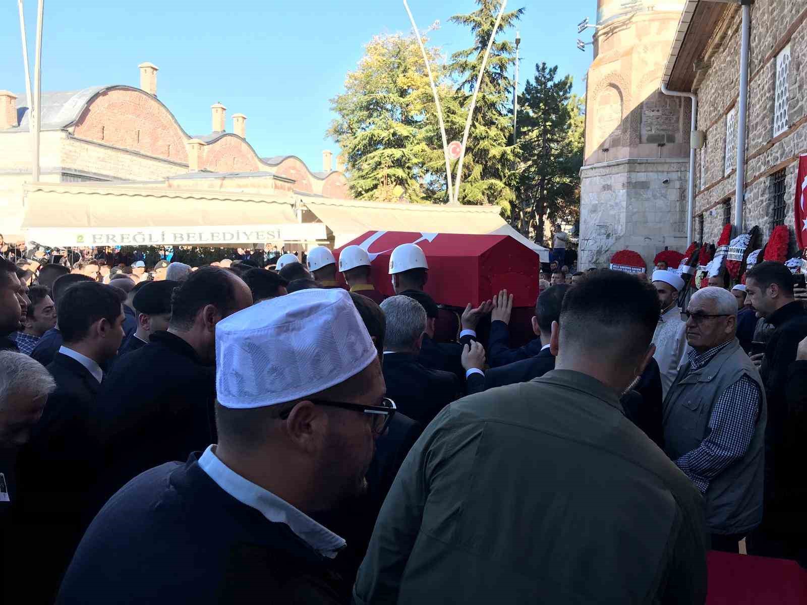 jandarma kom daire baskani tuggeneral aksit memleketinde son yolculuguna ugurlandi 4 hOn6REl1