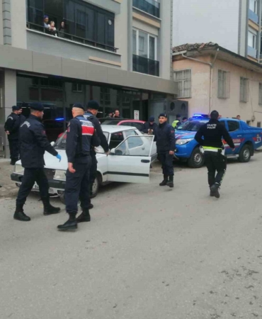 jandarma-personelini-yaralayan-surucu-kovalamaca-sonrasi-yakalandi-eu3F6LWN.jpg